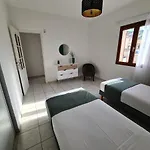 Les Terrasses De סארי סולנזארה